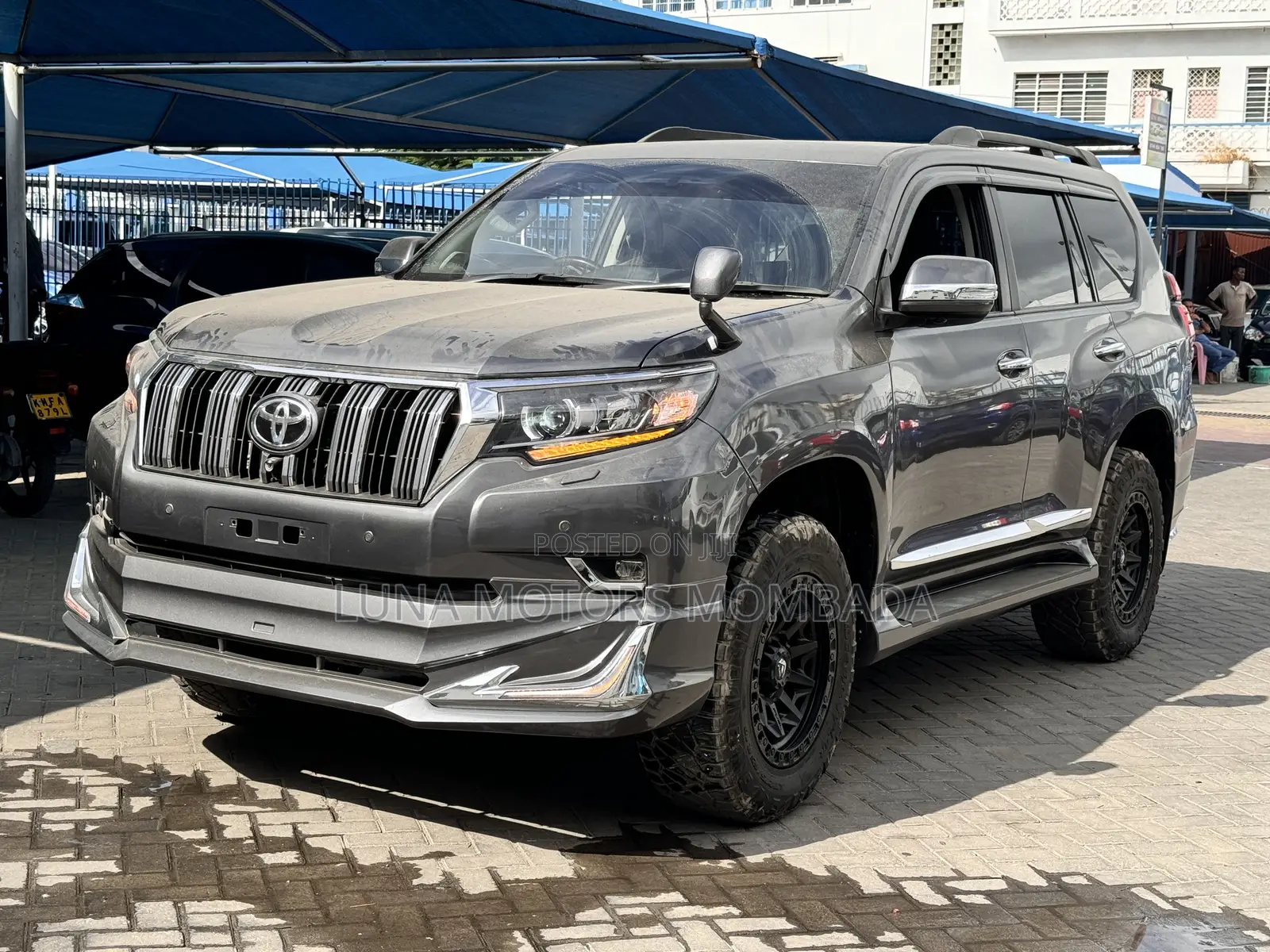 Toyota Land Cruiser Prado 2018 Gray