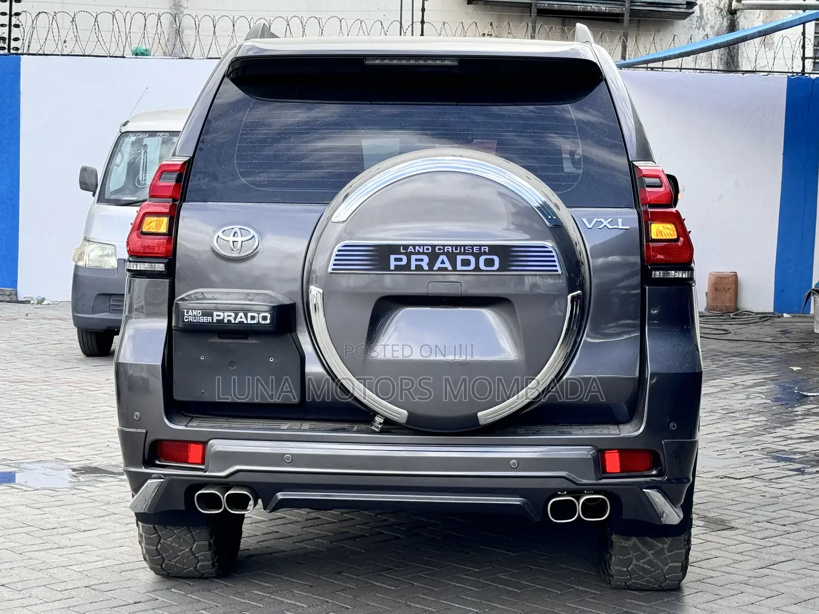 Toyota Land Cruiser Prado 2018 Gray