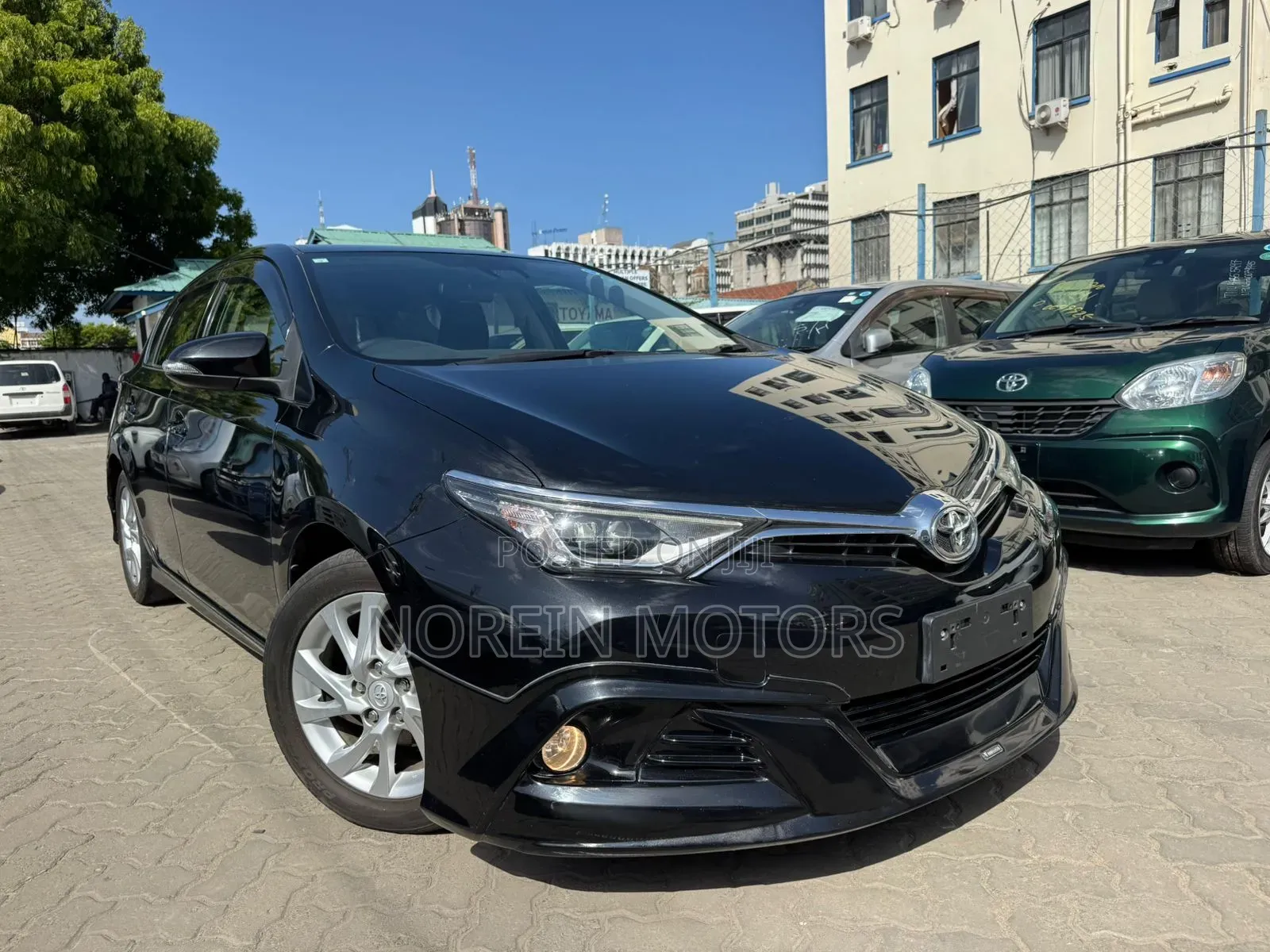 Toyota Auris 2017 Matt Black