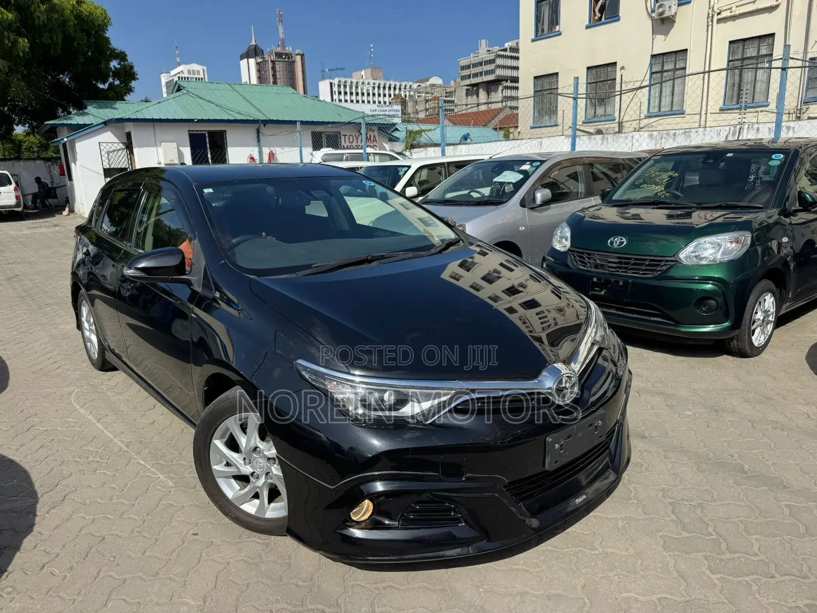 Toyota Auris 2017 Matt Black