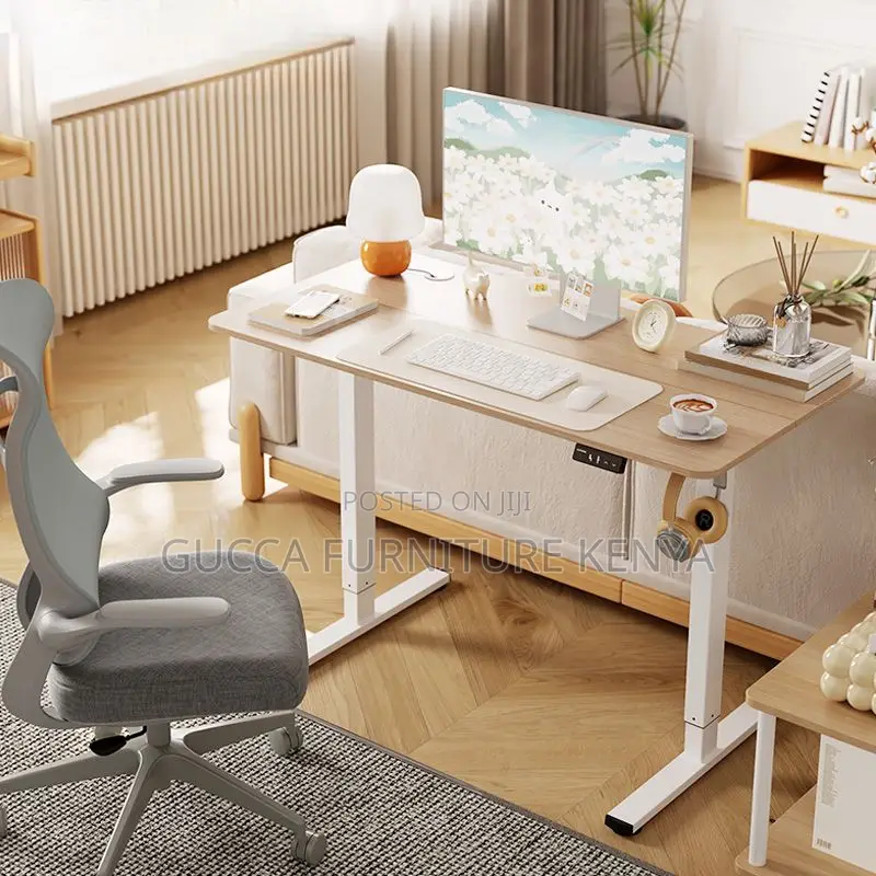 Office Tables: Modern Height-Adjustable Executive Work Desk