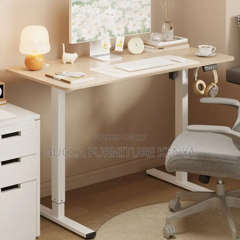 Office Tables: Modern Height-Adjustable Executive Work Desk