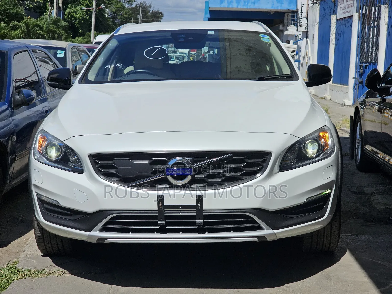 Volvo V60 T5 Premier AWD 2017 Pearl