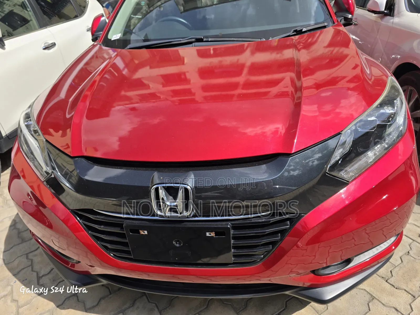 Honda Vezel 2017 Red