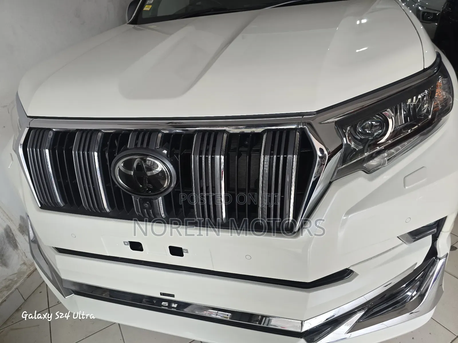 Toyota Land Cruiser Prado 2018 Off white