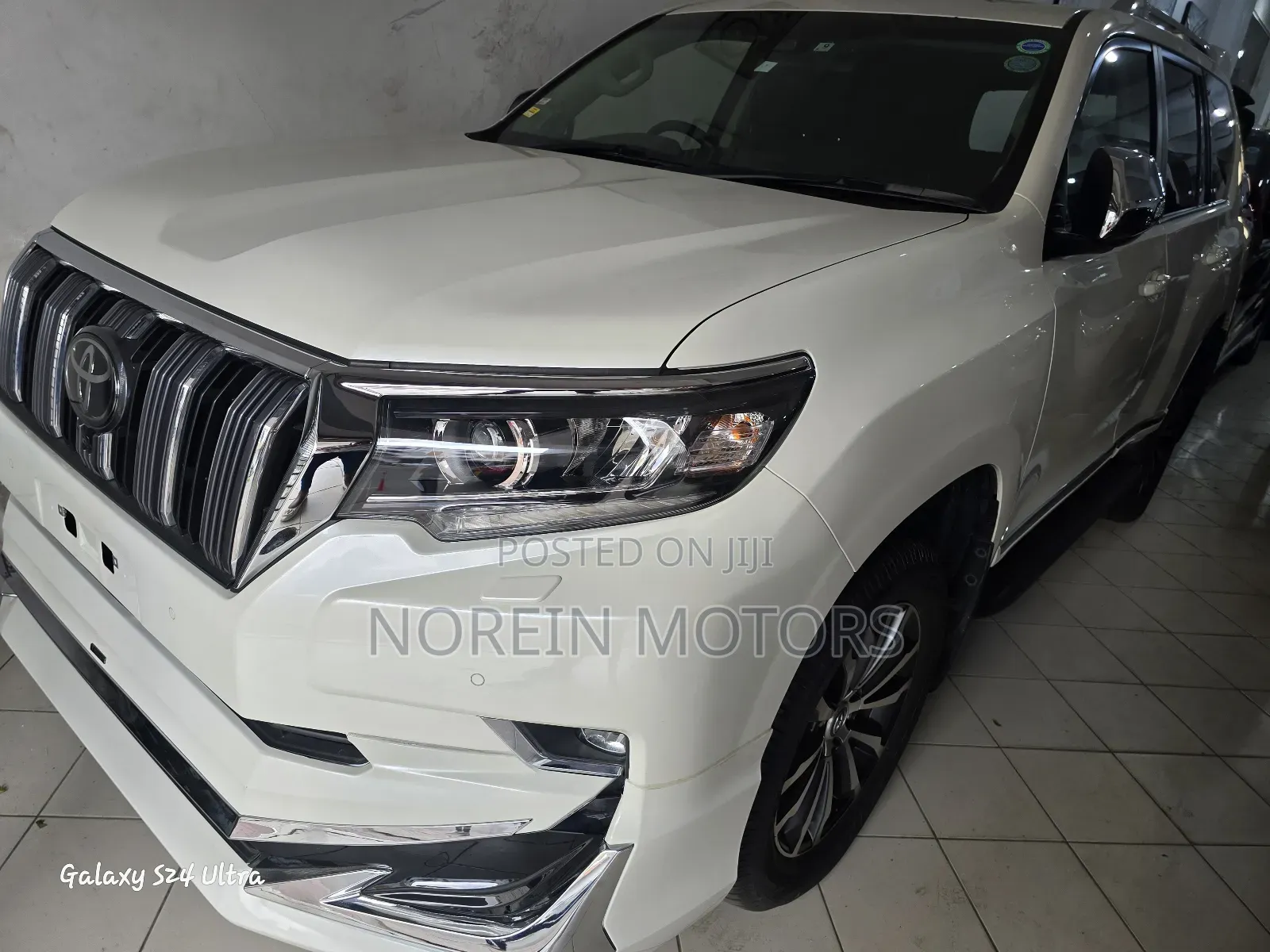Toyota Land Cruiser Prado 2018 Off white