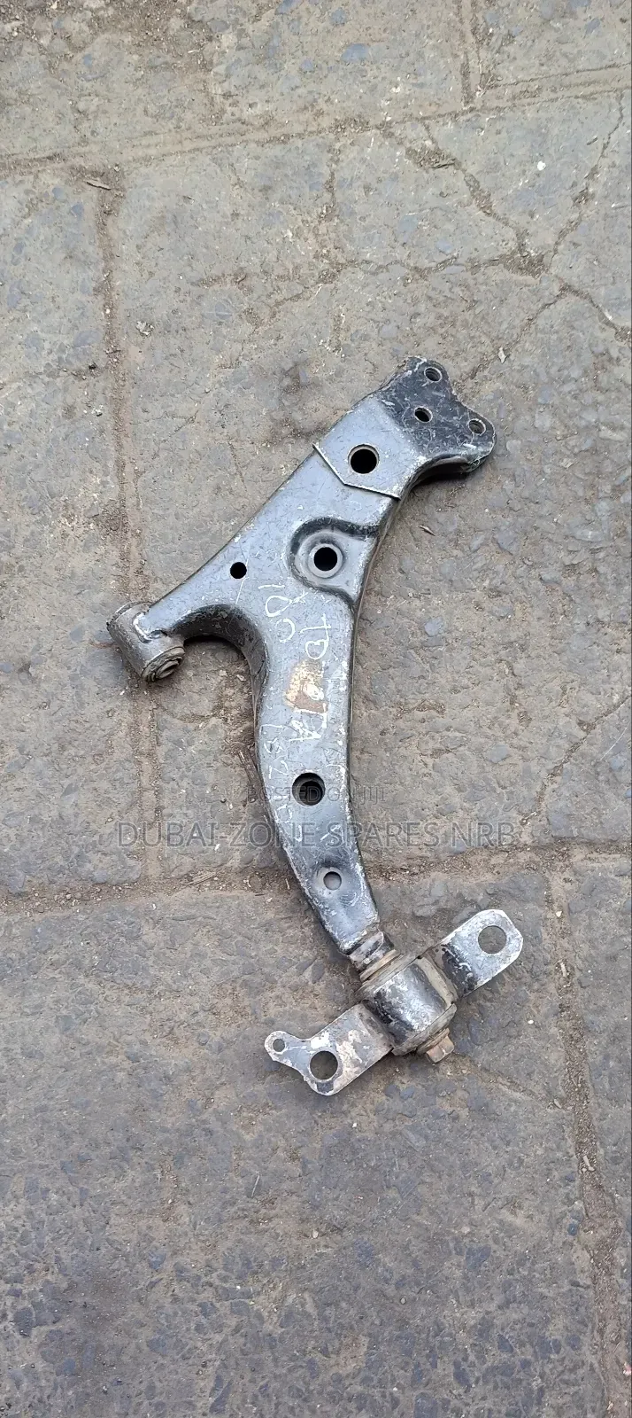Toyota Cprolla Ae100, Ae102, Ae 103 Control Arms.