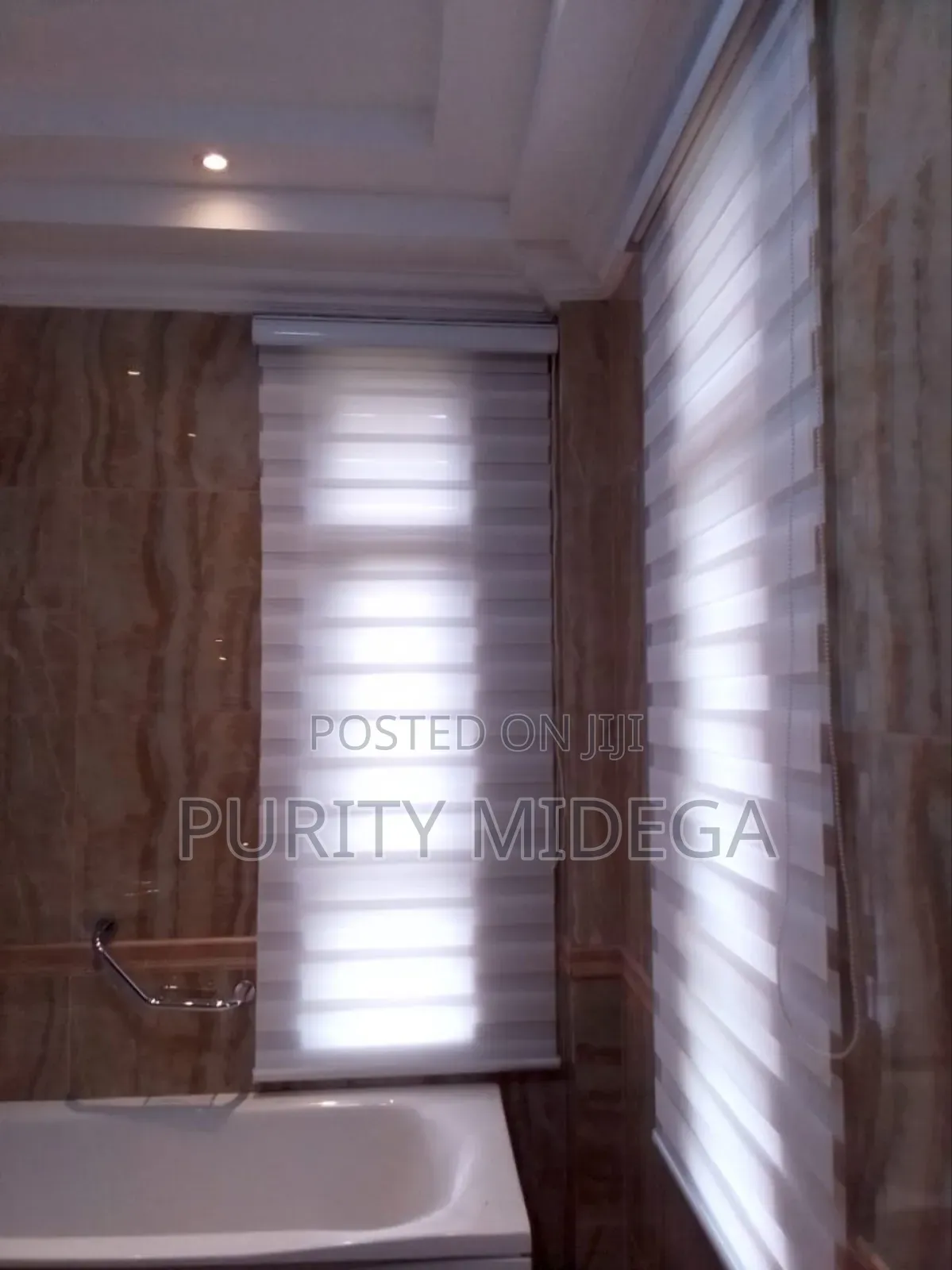 White Fabrics Sheer Rollers Blinds