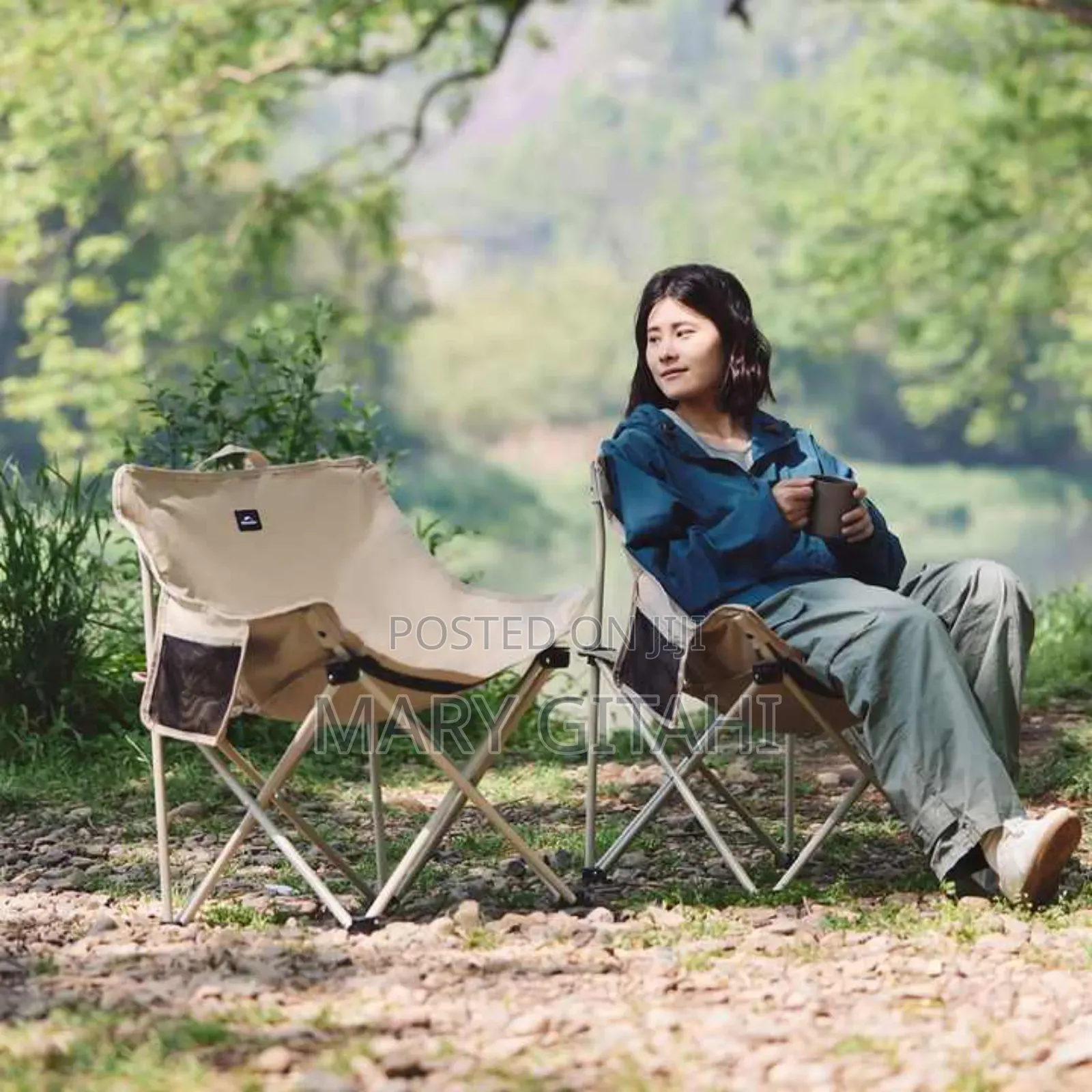 -* Naturehike Folding Moon Chair.