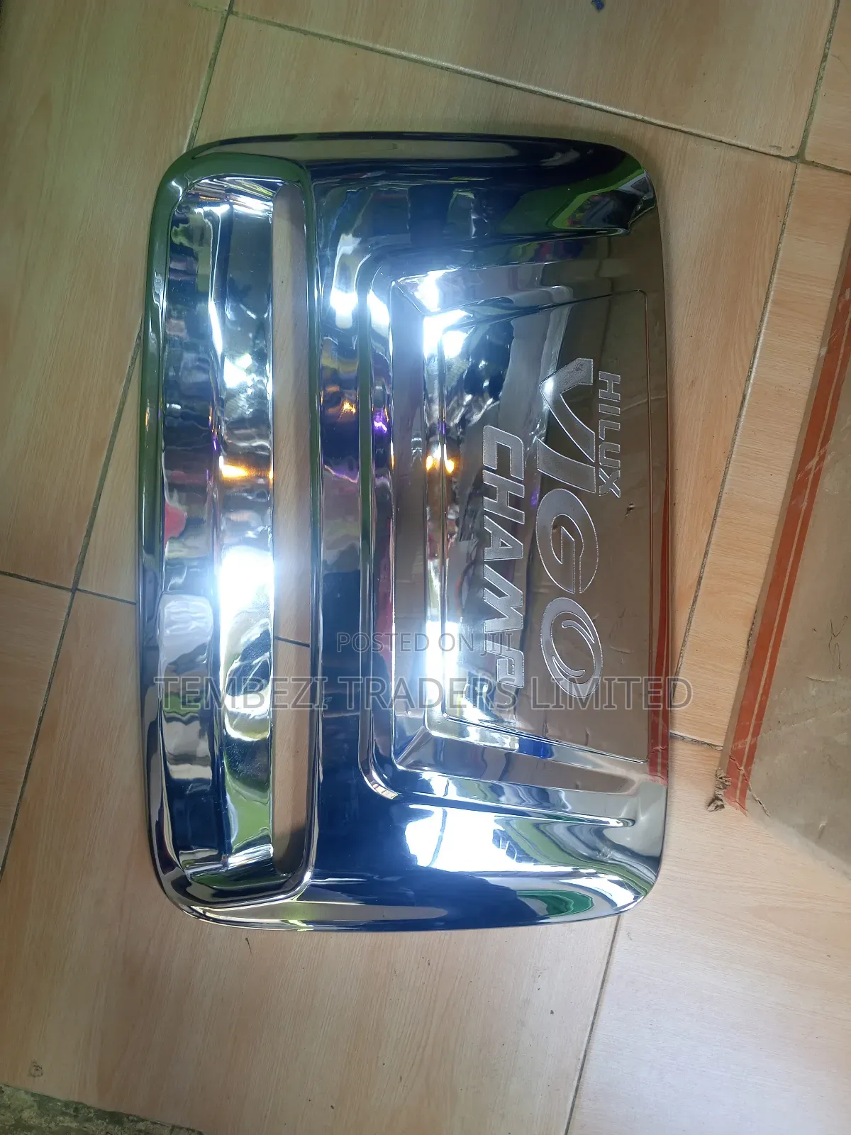 Chrome Bonnet Scoop Toyota Hilux Vigo /Revo