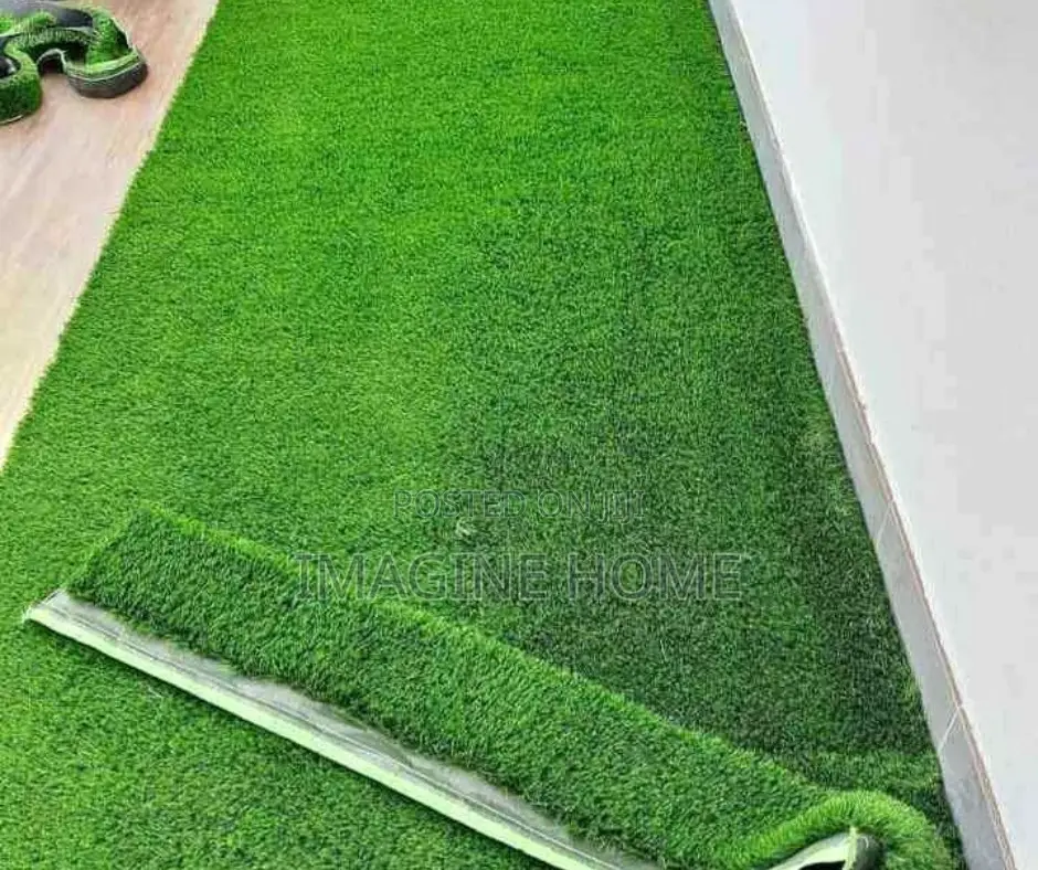 Beautiful Green Grass Carpet Decoration