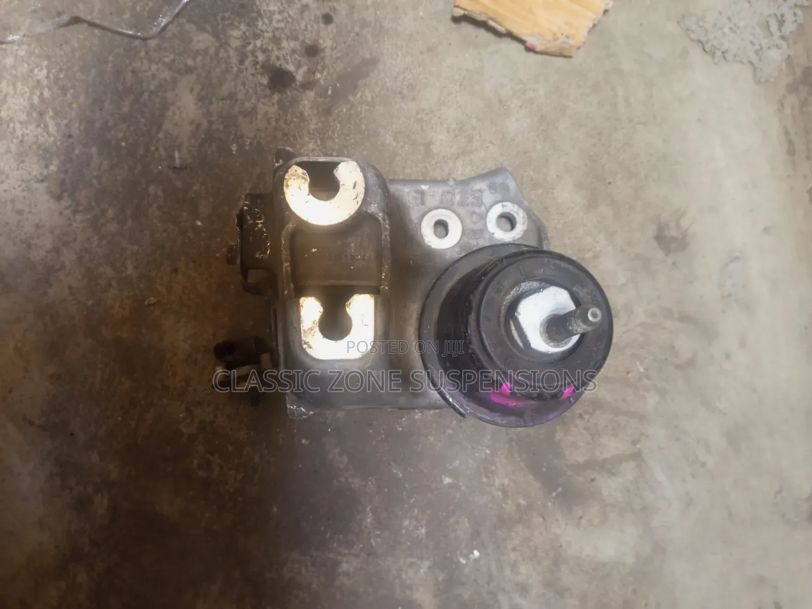 Subaru Outback Engine Mount