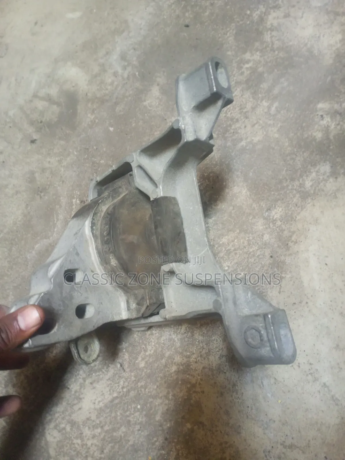 Axela New Model Engine Mount