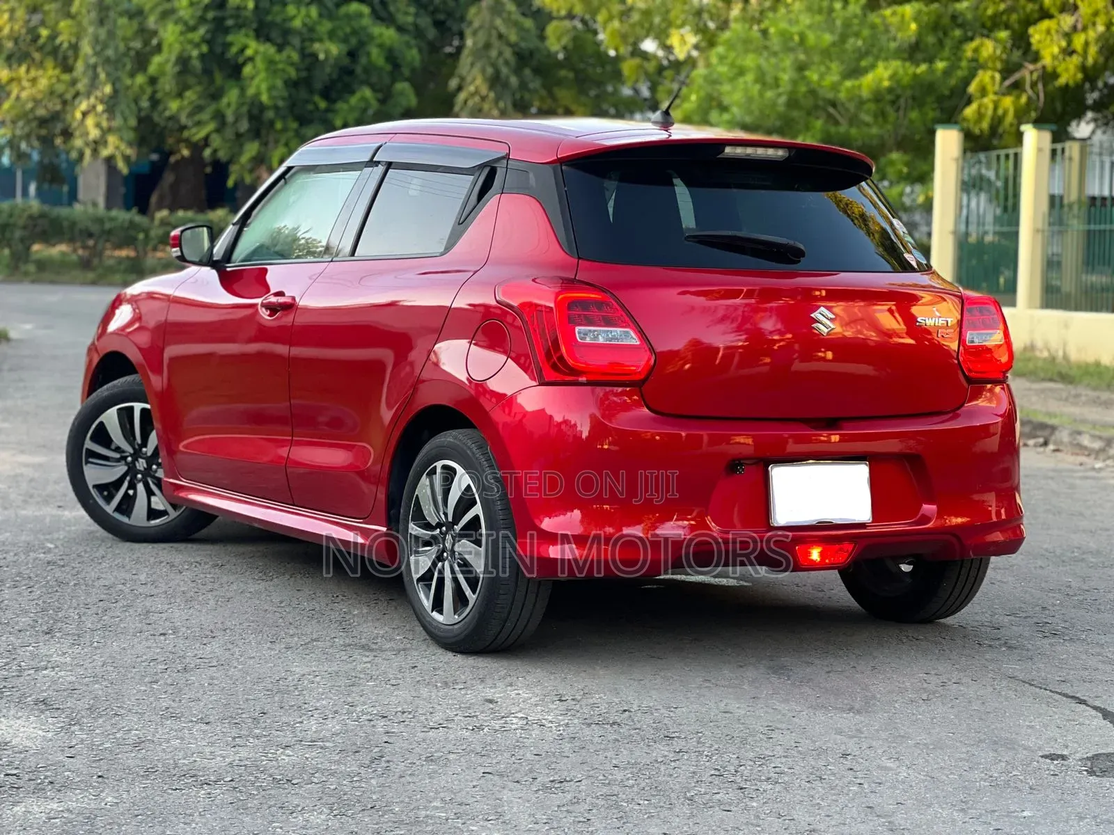 Suzuki Swift 2018 Red