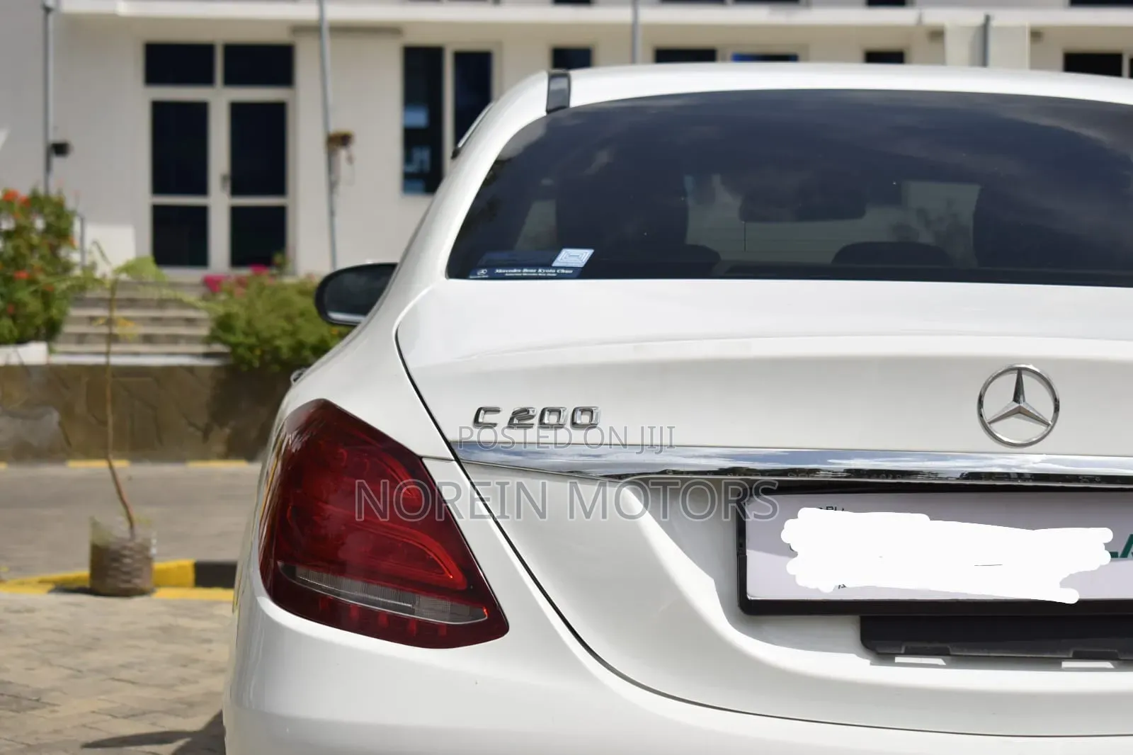 Mercedes-Benz C200 2015 Off white
