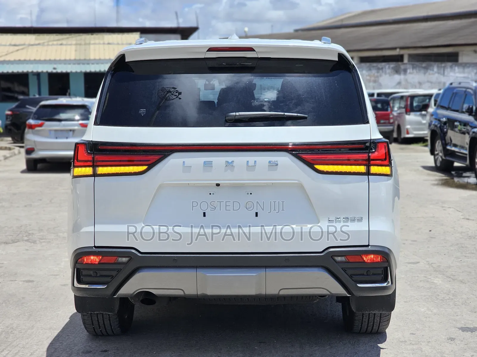 Lexus LX 2022 Pearl