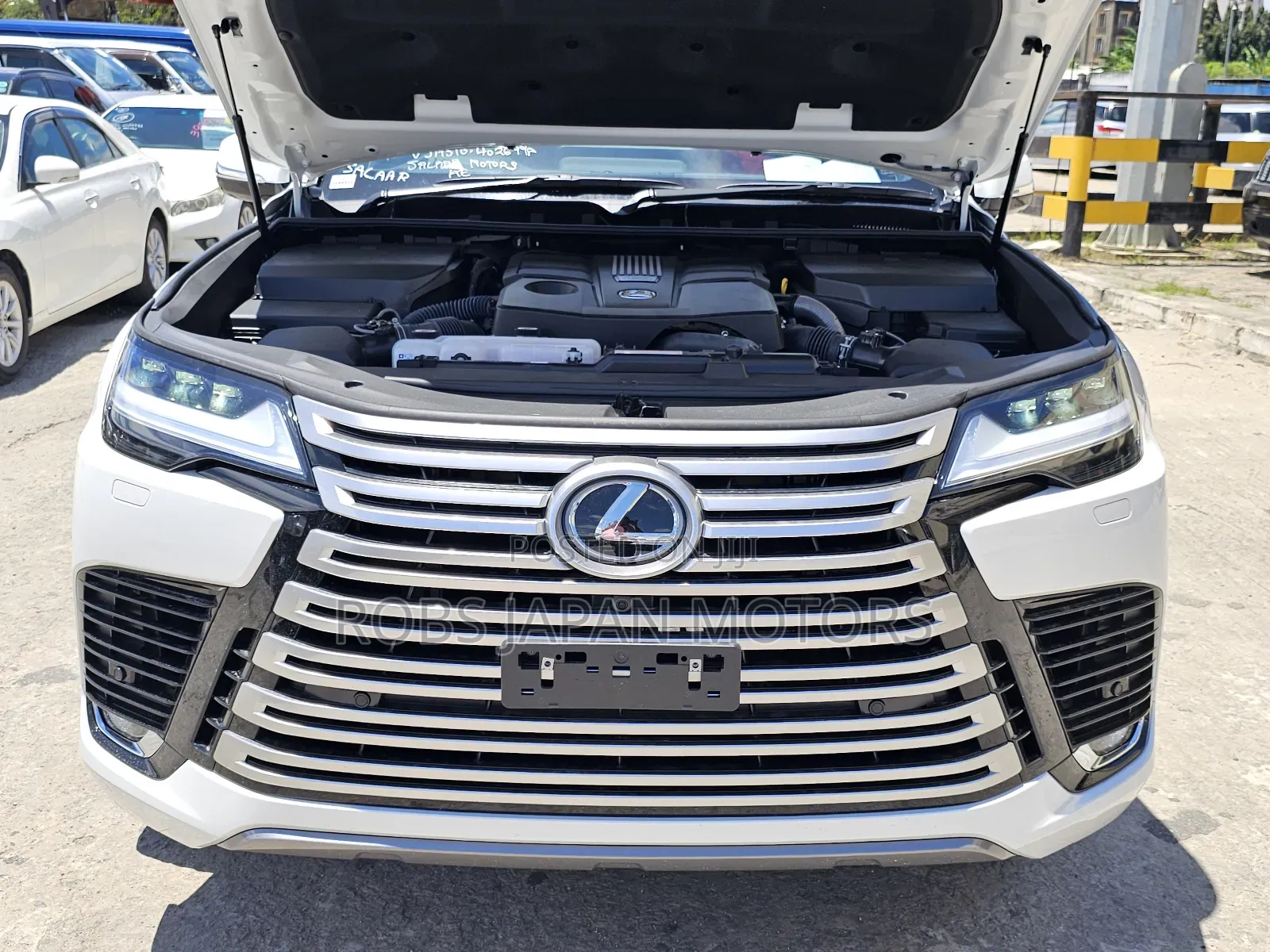 Lexus LX 2022 Pearl