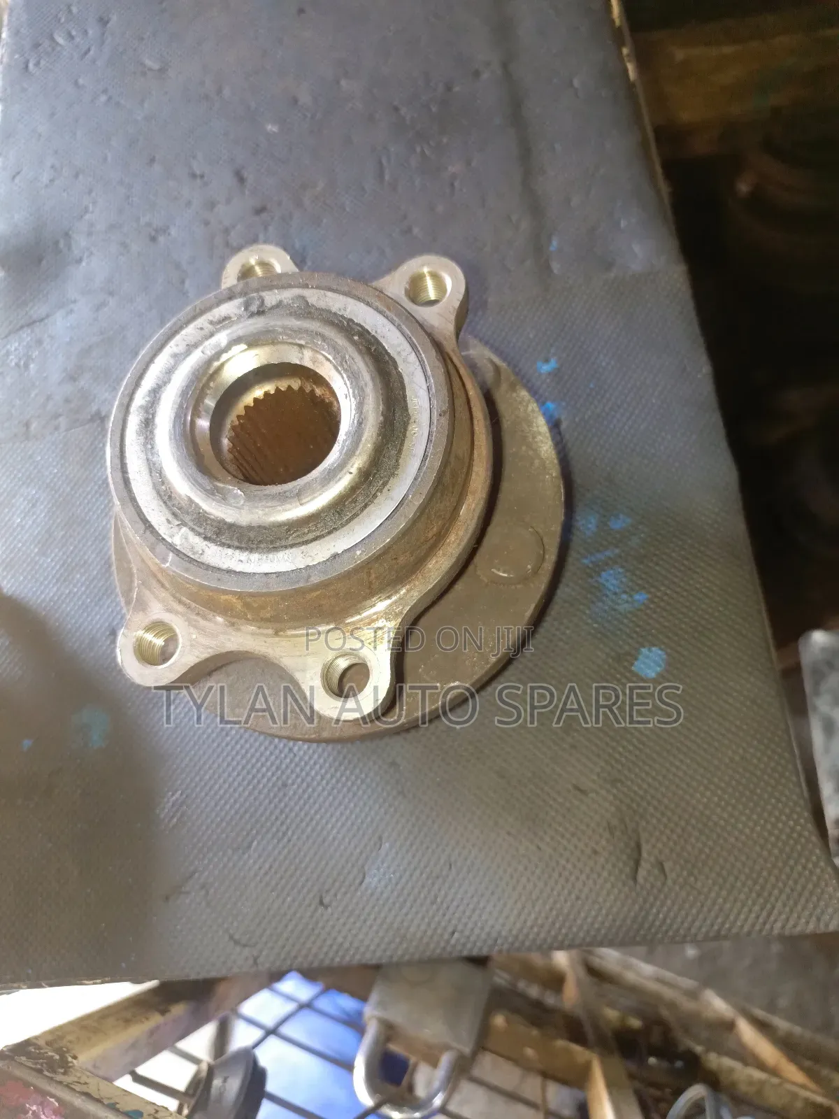 Front Wheel Hub Navara