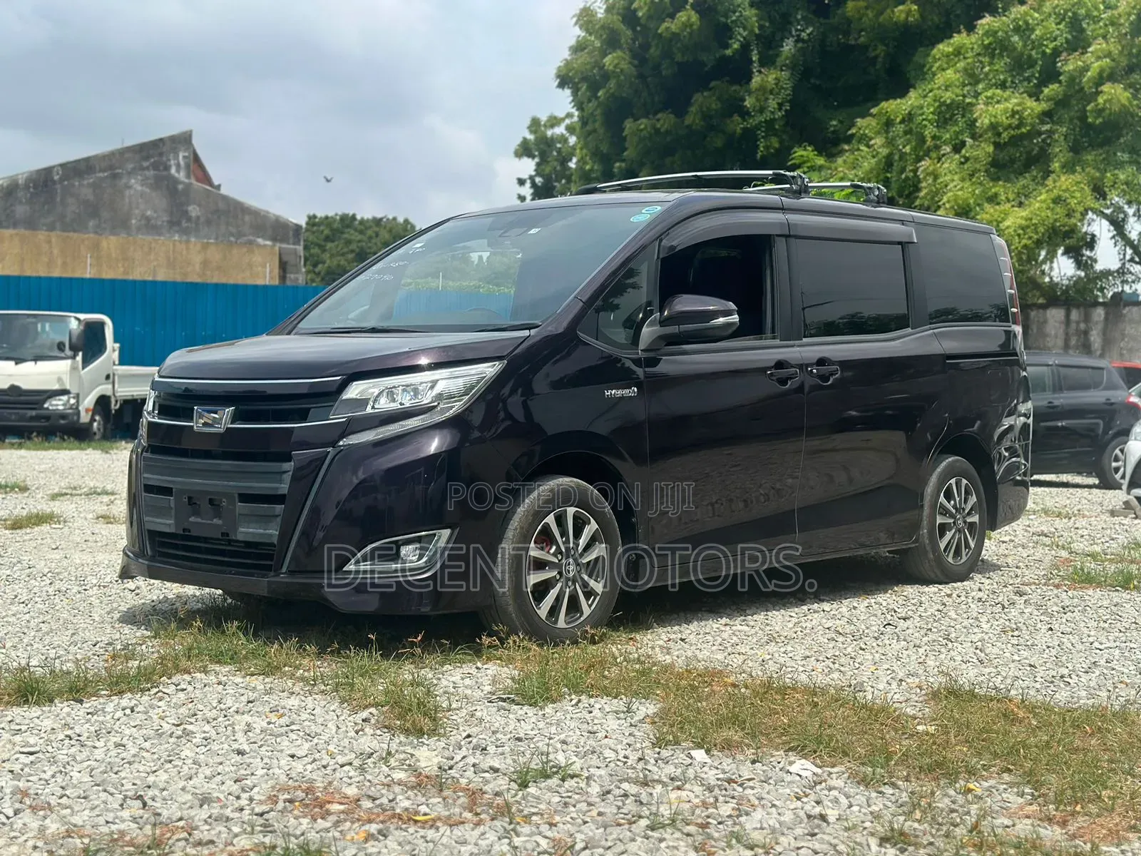 Toyota Voxy 2018 Purple