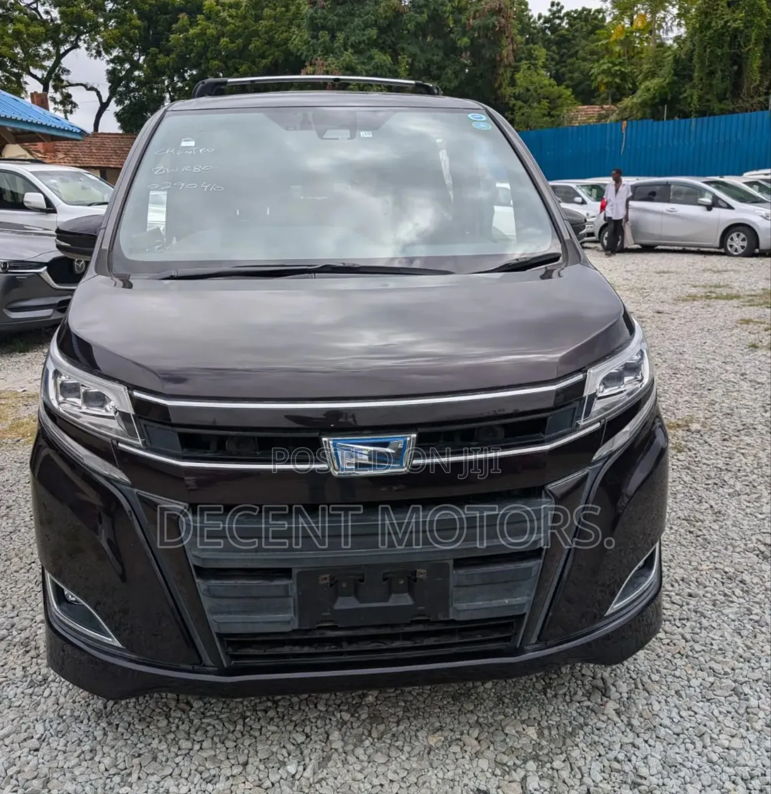 Toyota Voxy 2018 Purple