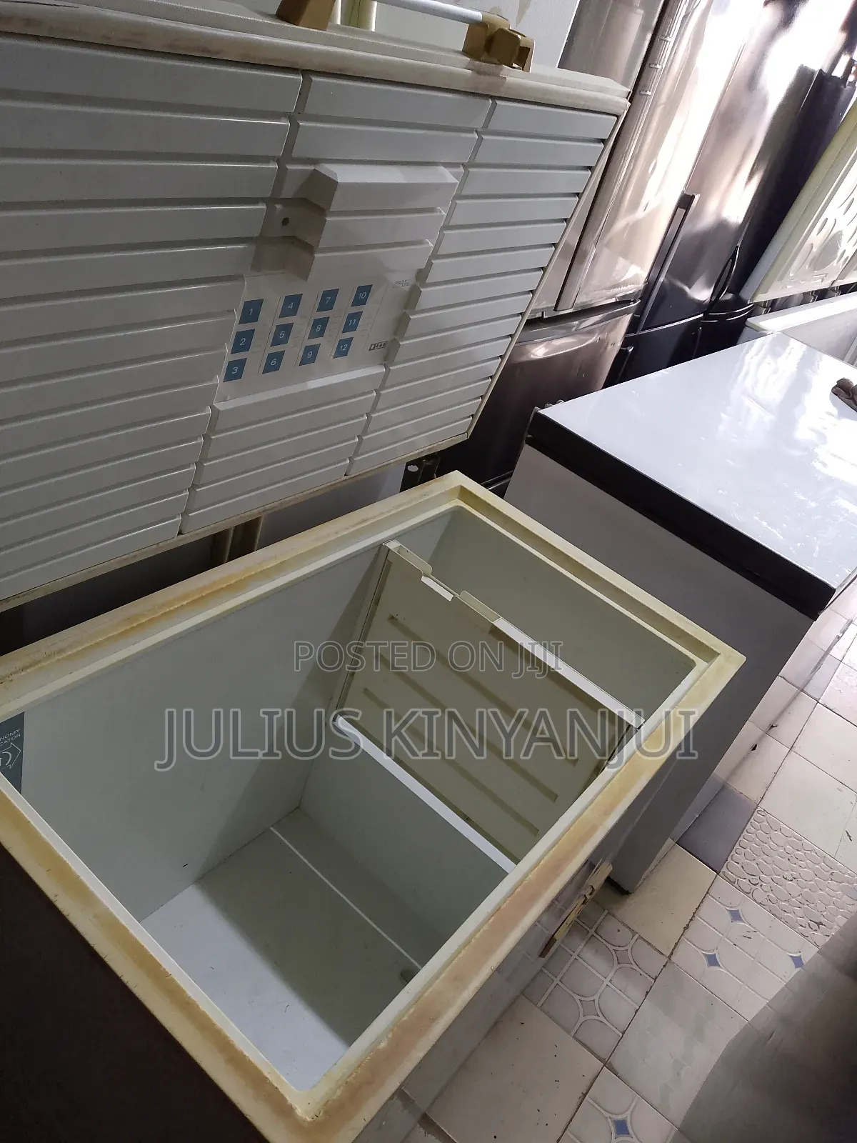300L Chest Freezer
