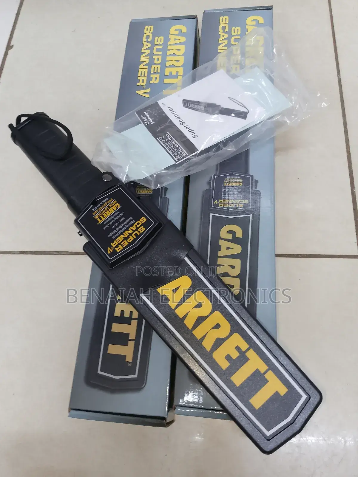Durable Garrett Super Scanner.