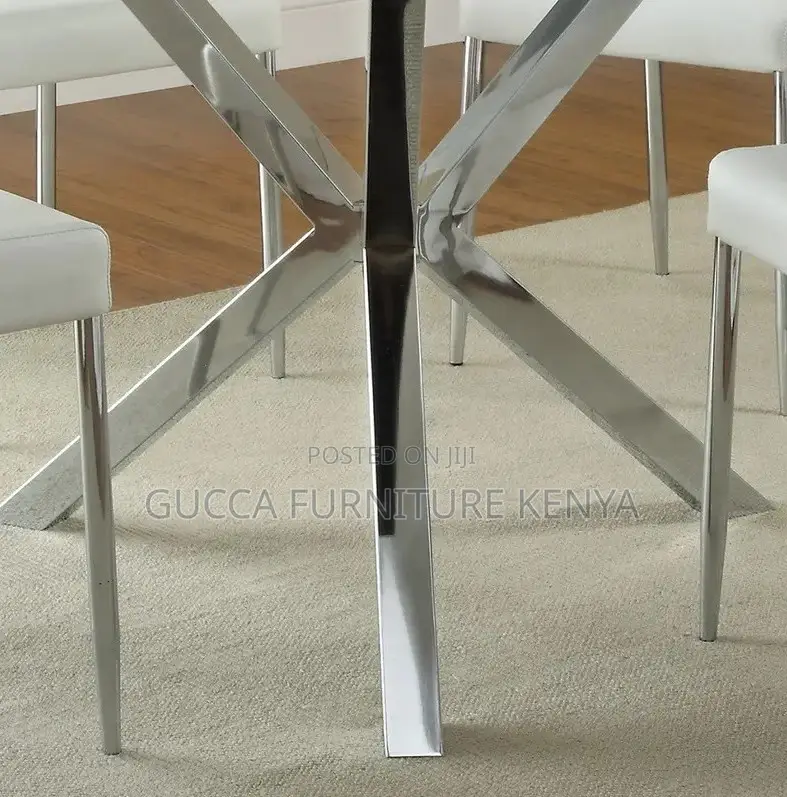 Dining Tables: Elegant Round Tempered Glass Dining Table