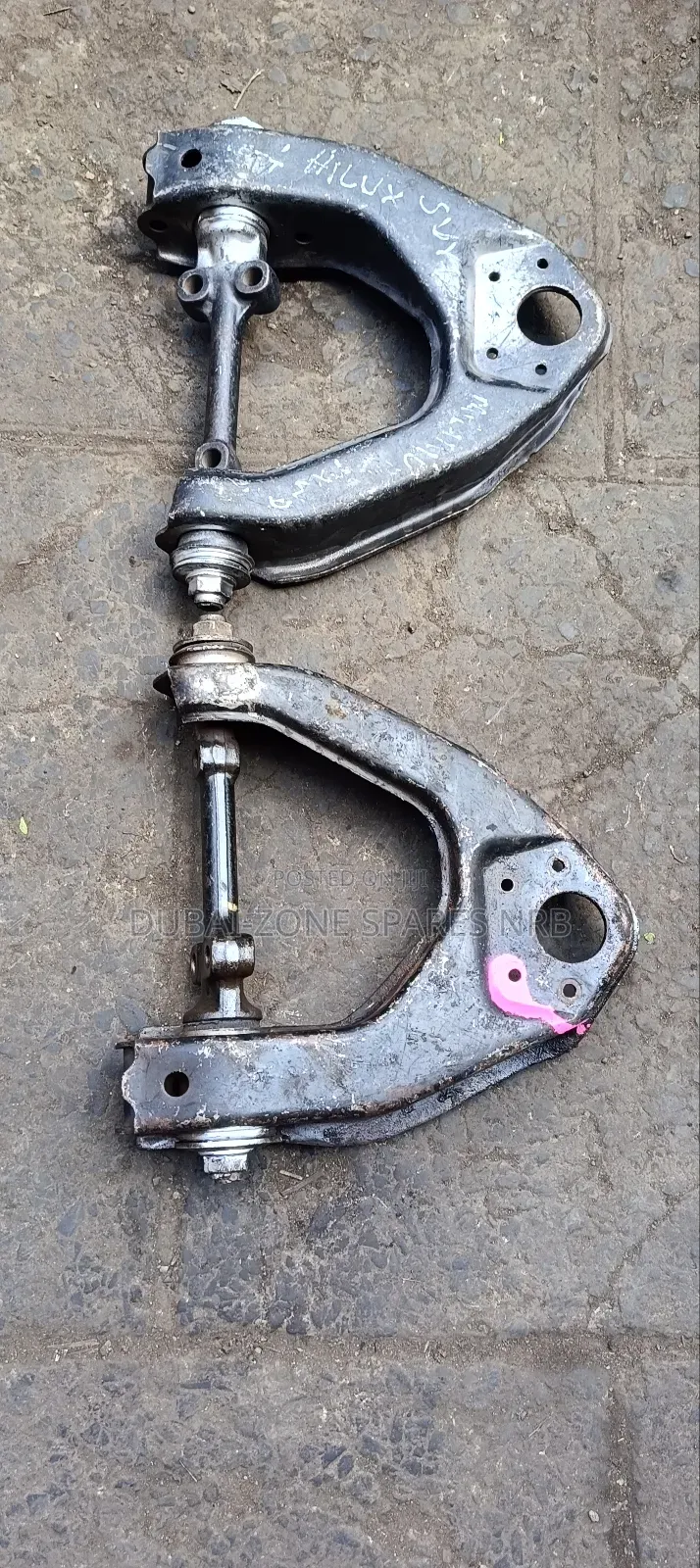 Upper Control Arms Hilux Surf Millennium.