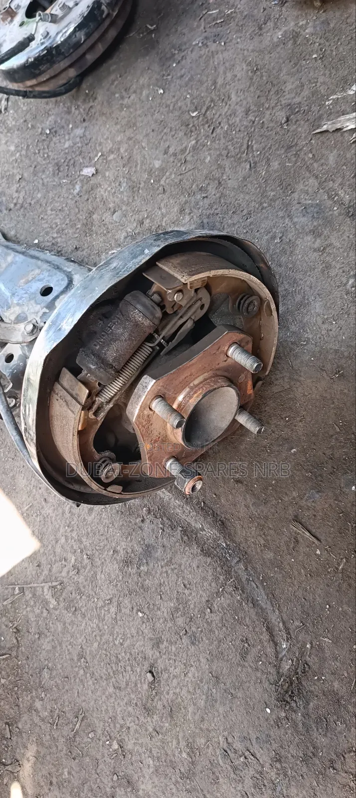 Wheel Hubs Nv200.