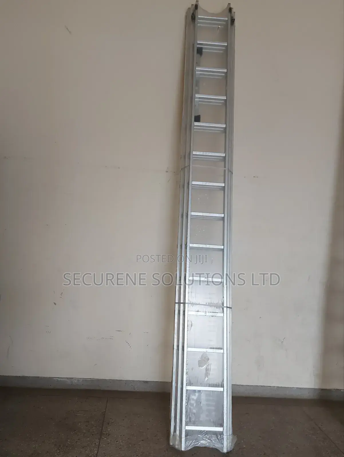 14 Tread Triple Extension Ladder