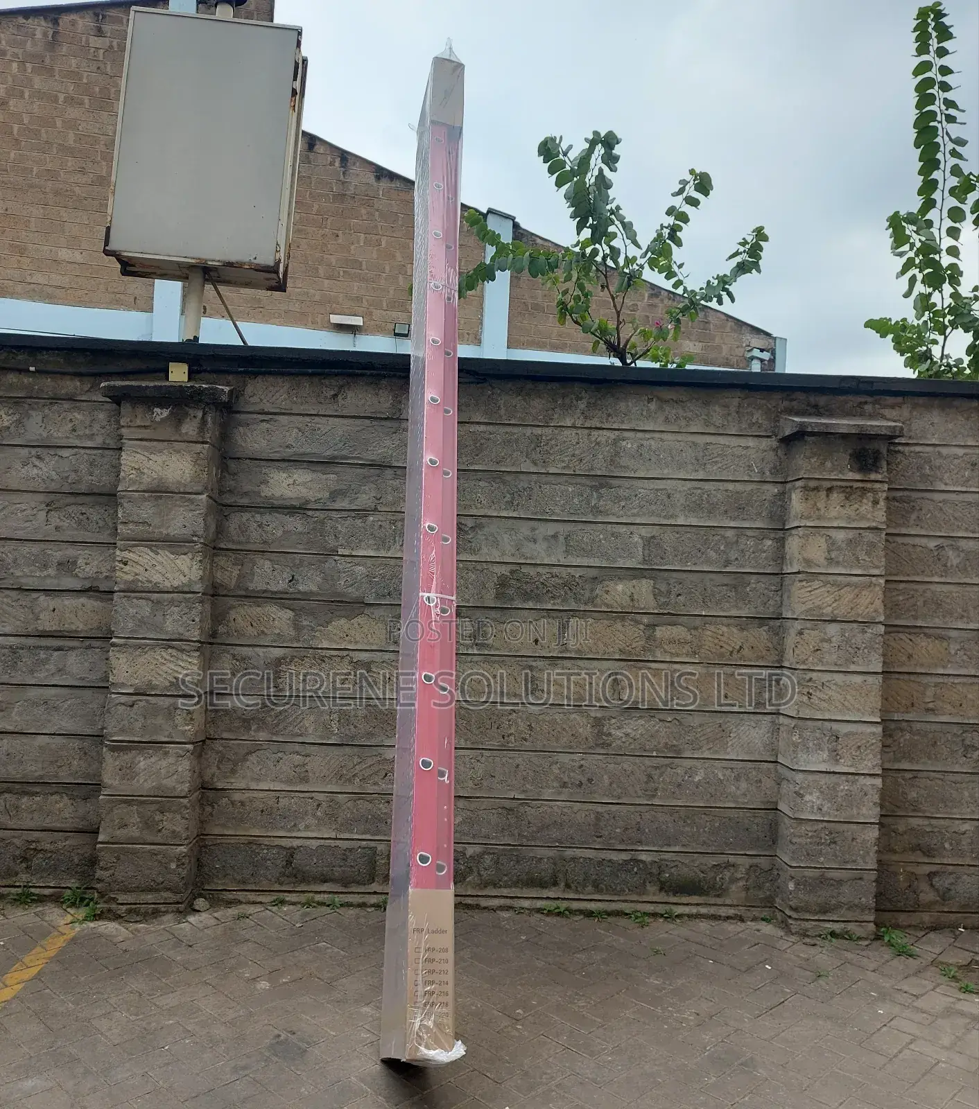 2by14 Fibre Glass Extension Ladder 8.6m