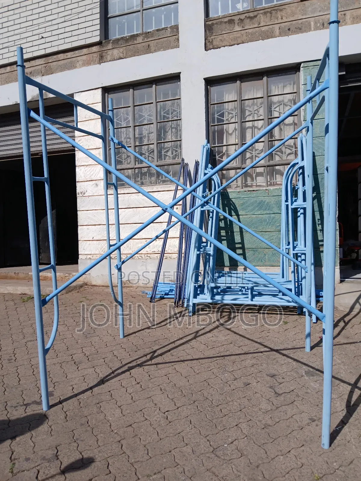 Heavy Duty Scaffolding Frames . 2 MTRS