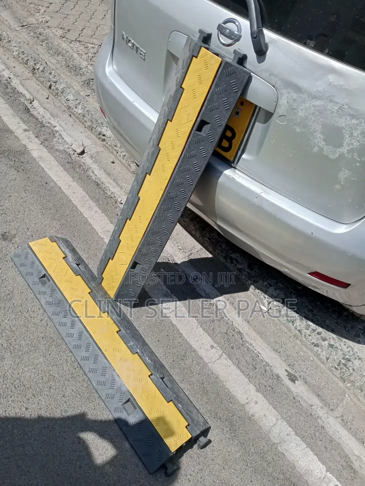 Two Channel Rubber Cable Protector/ Safe Track.