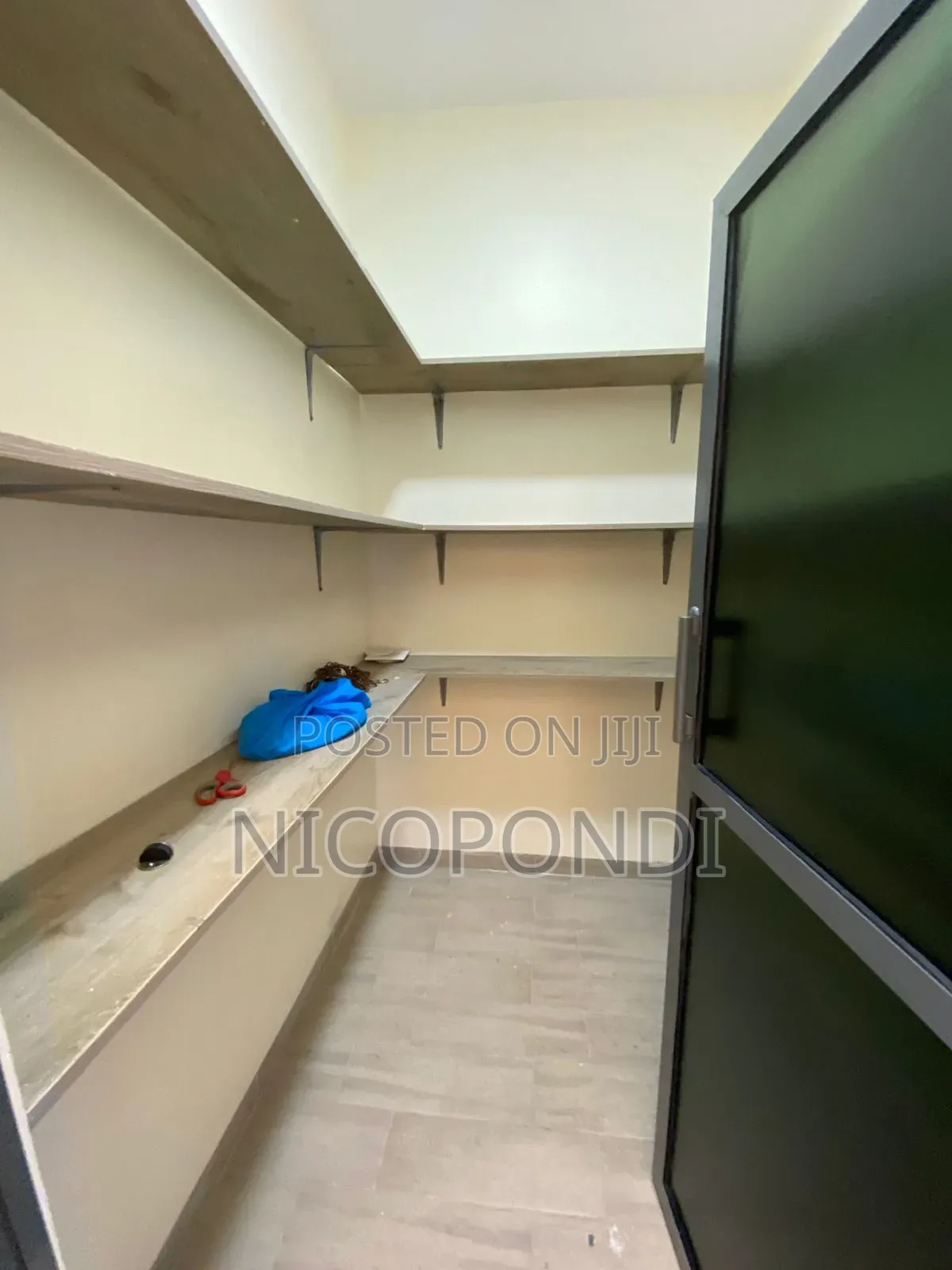 3bdrm Apartment in Valley Arcade for rent