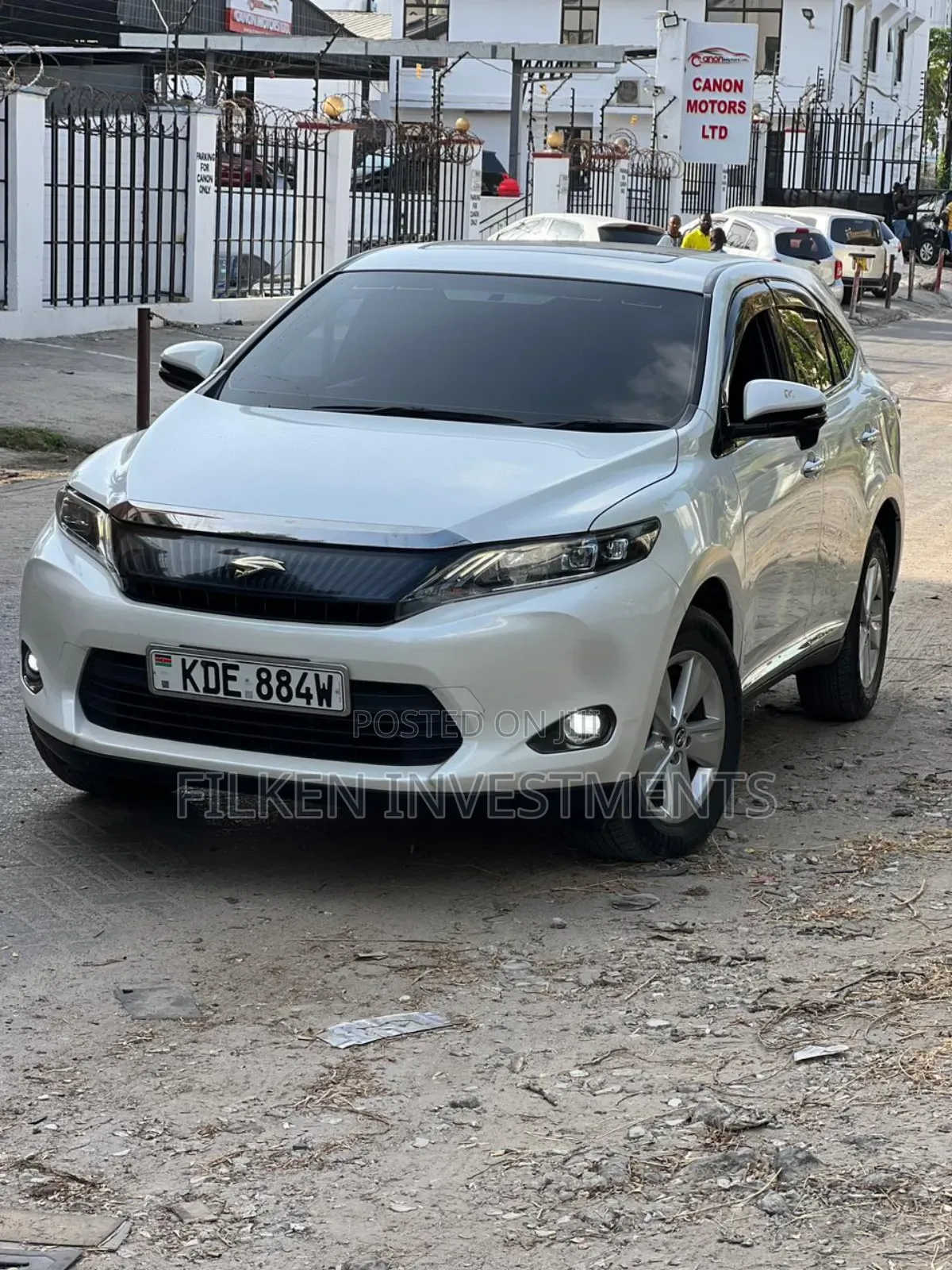 Toyota Harrier 2.0 2015 White