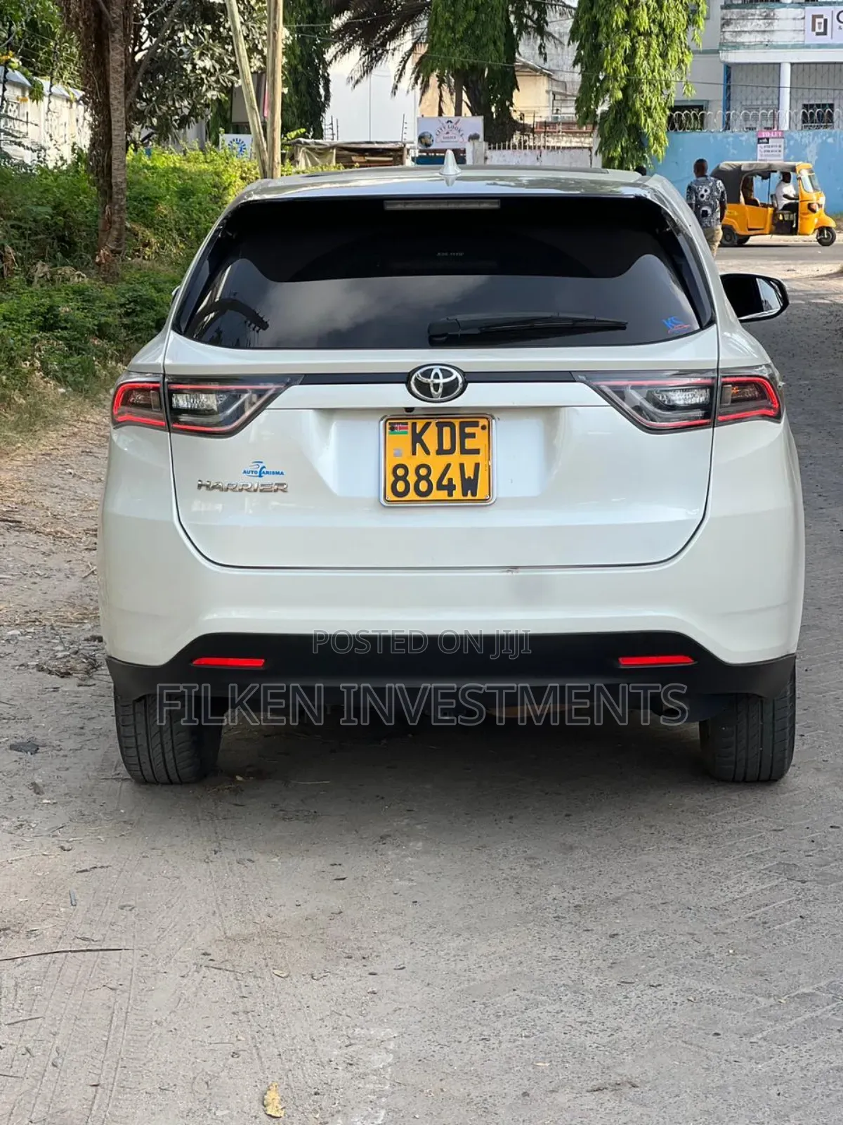 Toyota Harrier 2.0 2015 White