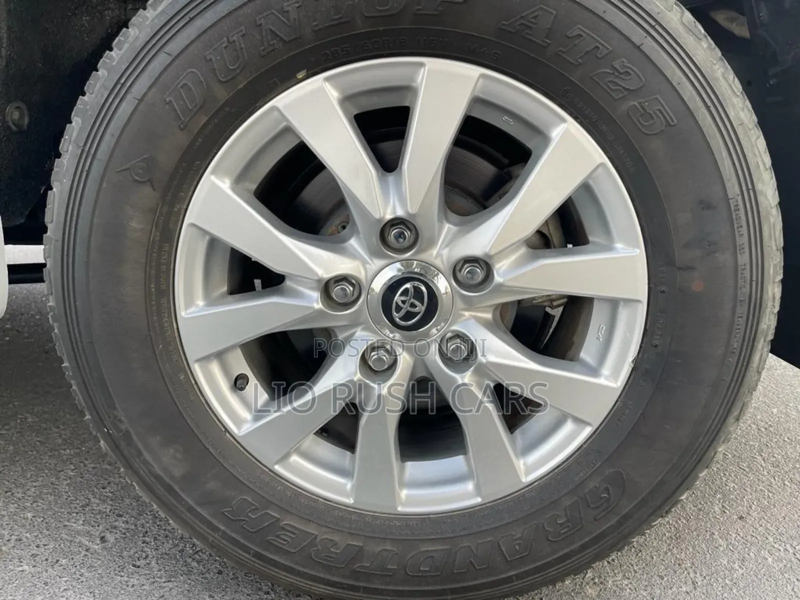 Toyota Land Cruiser 2021 White