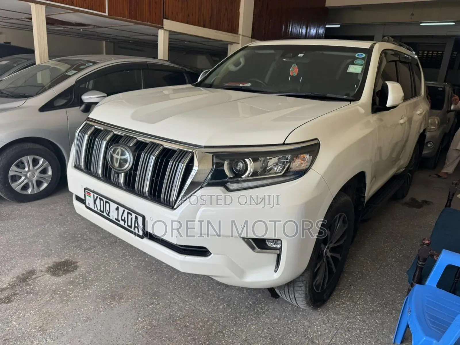 Toyota Land Cruiser Prado 2018 Off white