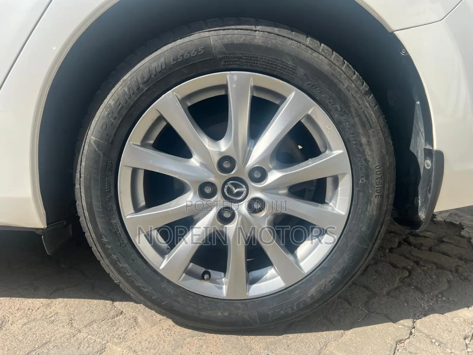 Toyota Sienta 2017 Silver