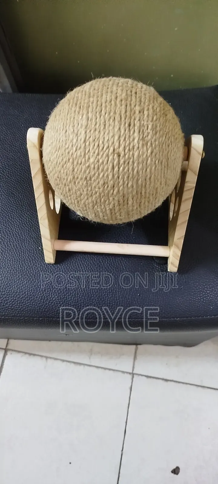 Pet Scratcher Ball Toy