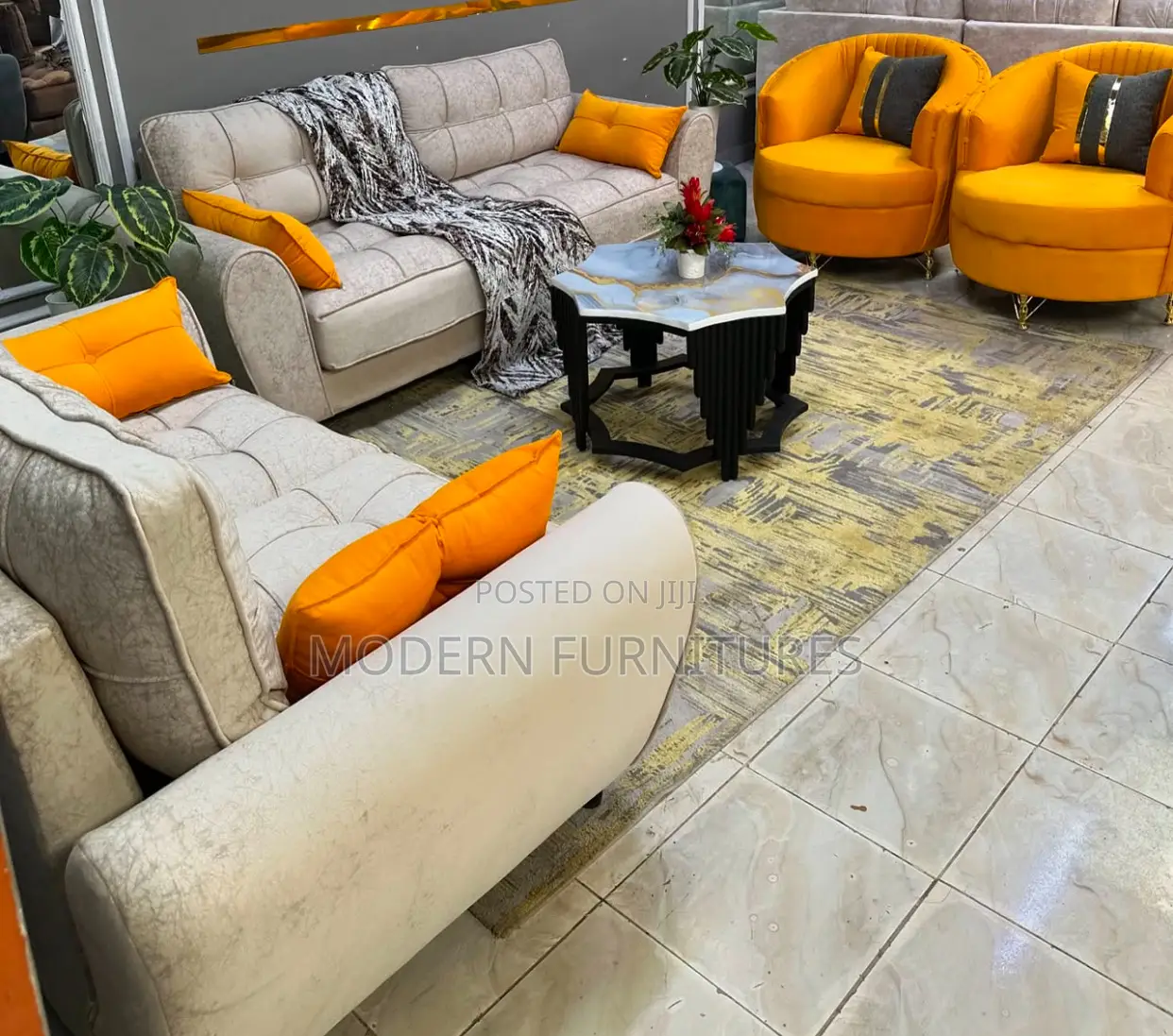 Cozy 7 Seater Sofa With Soft Cushions