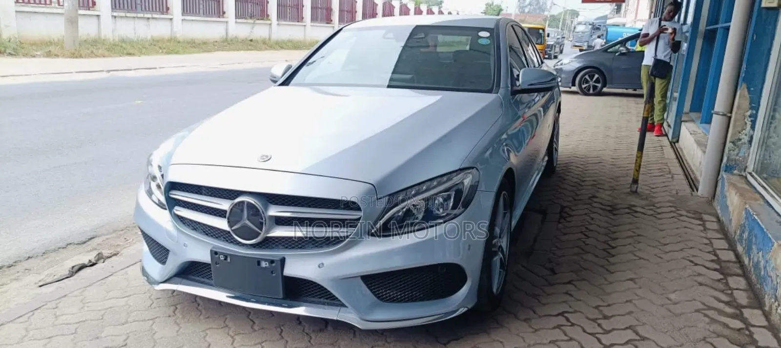 Mercedes-Benz C180 2017 Blue