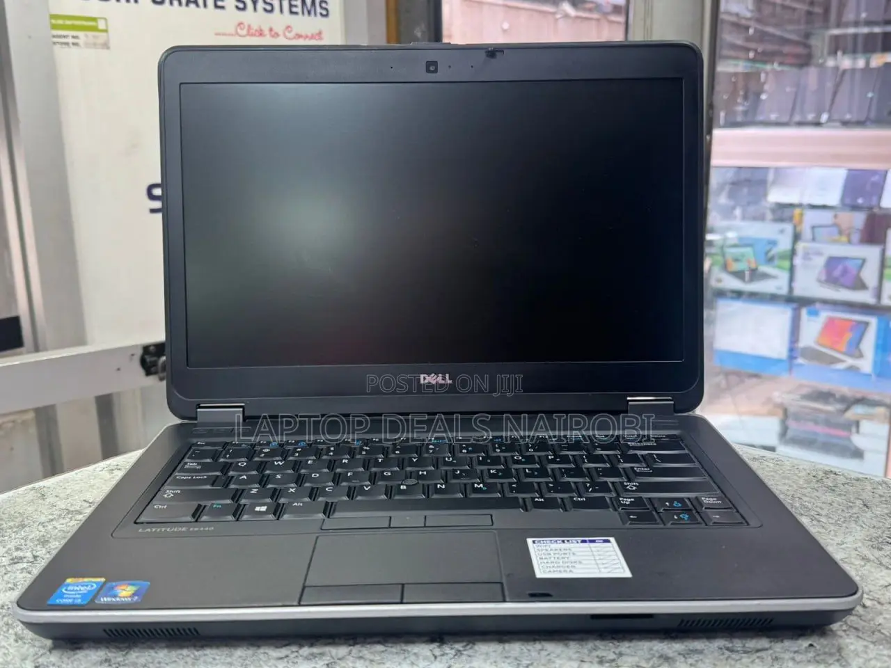 Laptop Advent 5311 8GB Intel Core I5 HDD+SSD 500GB