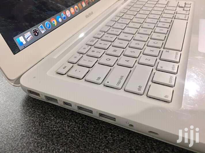 Laptop Apple MacBook 4GB Intel Core 2 Duo HDD 500GB