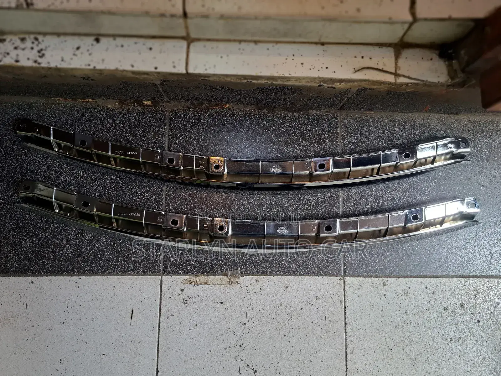 Bonnet Chrome Toyota Mark X 2014