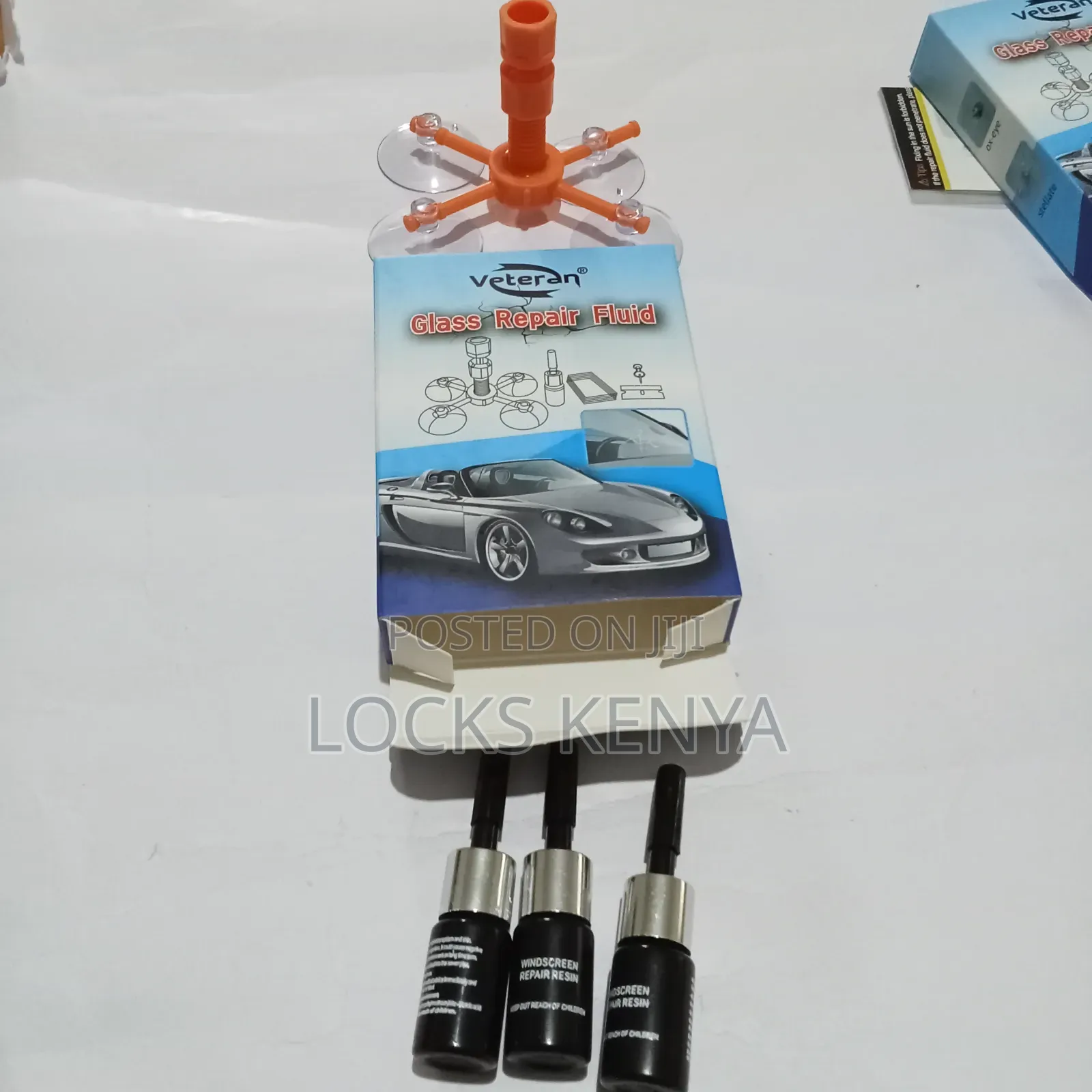 Adhesive Windscreen Repair Flyid
