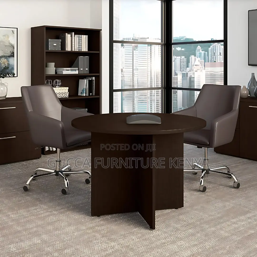 Boardroom Tables: Simple Round Office Conference Table