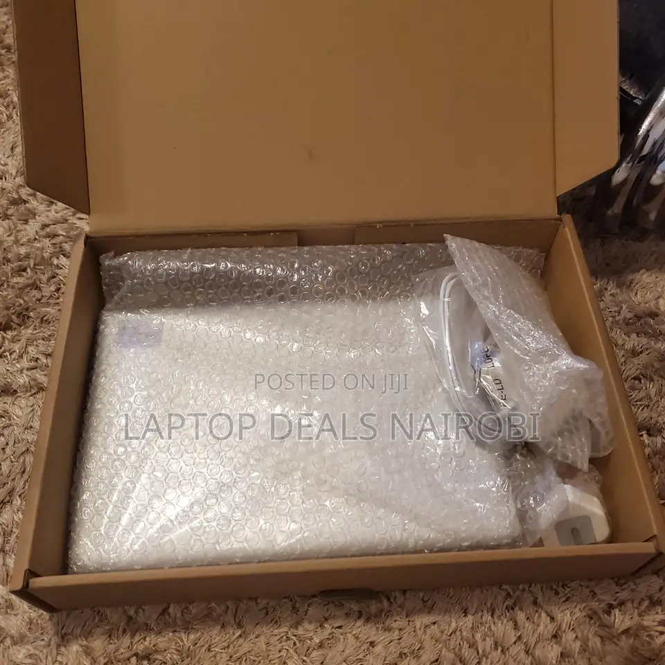 Laptop Apple MacBook Pro 8GB Intel Core i5 SSD 512GB