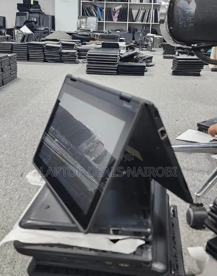 Laptop Lenovo Yoga 330 8GB Intel Core I5 SSD 256GB