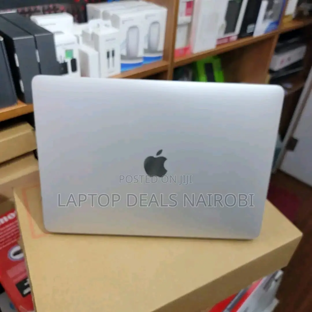 Laptop Apple MacBook Air 2020 16GB Intel Core I5 SSD 256GB